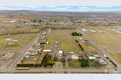 7703 Ahtanum Road, Yakima, WA 98903 - Photo 7