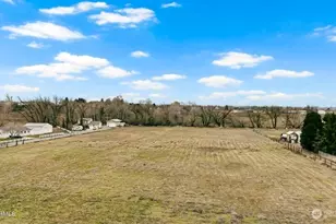7703 Ahtanum Rd, Yakima, WA 98903 - Photo 13