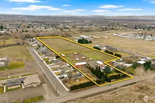 7703 Ahtanum Rd, Yakima, WA 98903 - Photo 1
