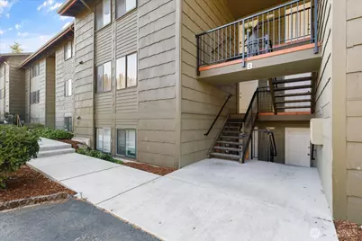 270 SE Barrington Drive #B305, Oak Harbor, WA 98277 - Photo 1
