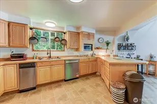 3971 SE Camano Dr, Camano Island, WA 98282 - Photo 7