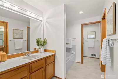 233 3rd Avenue S #203, Edmonds, WA 98020 - Photo 15