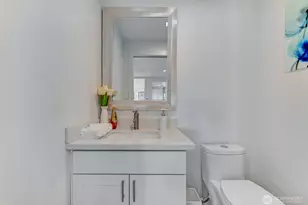 10825 Marine View Dr SW, Seattle, WA 98146 - Photo 11