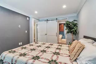 4183 W Lake Sammamish Pkwy SE, Bellevue, WA 98008 - Photo 11