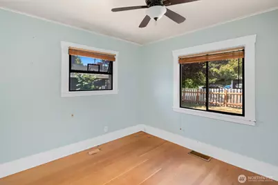 3410 37th Avenue SW, Seattle, WA 98126 - Photo 13