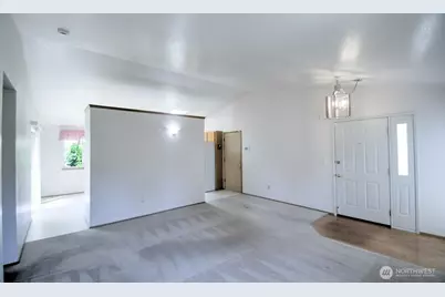 2725 27th Avenue SW, Olympia, WA 98512 - Photo 5
