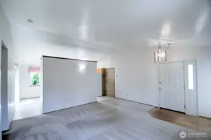 2725 27th Ave SW, Olympia, WA 98512 - Photo 5