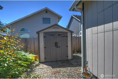 2725 27th Avenue SW, Olympia, WA 98512 - Photo 31