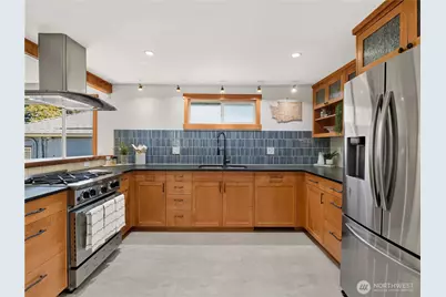 5547 38th Avenue NE, Seattle, WA 98105 - Photo 13