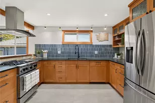 5547 38th Ave NE, Seattle, WA 98105 - Photo 13