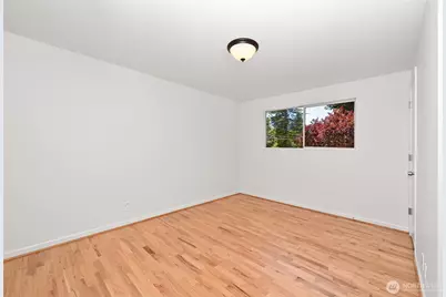 305 NW 198th Street, Shoreline, WA 98177 - Photo 23