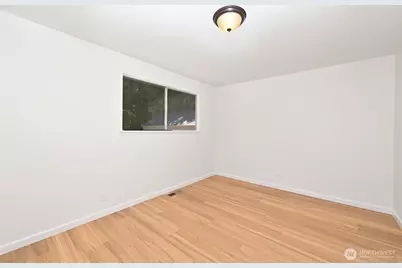 305 NW 198th Street, Shoreline, WA 98177 - Photo 19