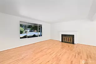 305 NW 198th St, Shoreline, WA 98177 - Photo 7