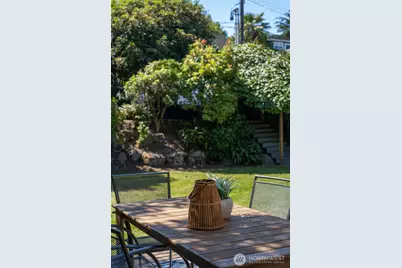 1819 39th Avenue E, Seattle, WA 98112 - Photo 33