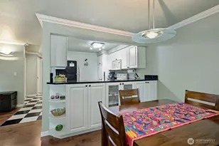12704 NE 144th St, Kirkland, WA 98034 - Photo 9