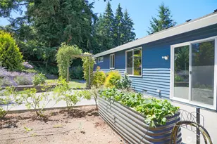 715 NE Redbud Ln, Bremerton, WA 98311 - Photo 31
