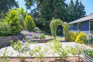 715 NE Redbud Ln, Bremerton, WA 98311 - Photo 29