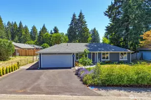 715 NE Redbud Ln, Bremerton, WA 98311 - Photo 5