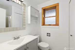 15759 119th Pl SE, Renton, WA 98058 - Photo 17