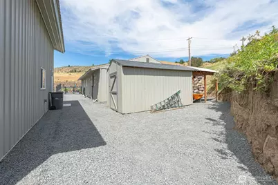 749 Wheeler Hill Road, Wenatchee, WA 98801 - Photo 15
