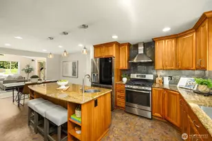 7616 SE 37th Pl, Mercer Island, WA 98040 - Photo 9