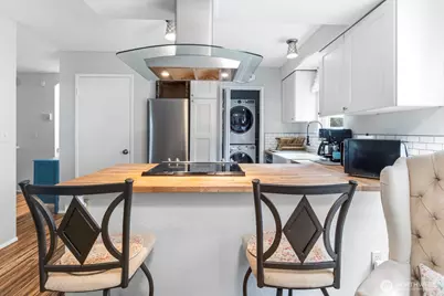8442 26th Avenue SW #A, Seattle, WA 98106 - Photo 9