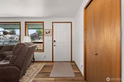 405 W 4th Street, Centralia, WA 98531 - Photo 5