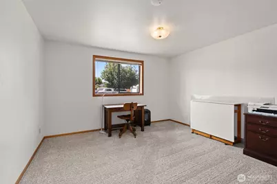 405 W 4th Street, Centralia, WA 98531 - Photo 17