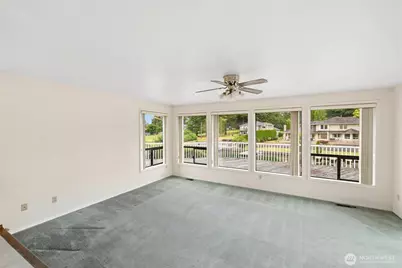 20015 Island Parkway E, Lake Tapps, WA 98391 - Photo 21