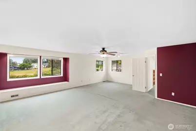 20015 Island Parkway E, Lake Tapps, WA 98391 - Photo 29