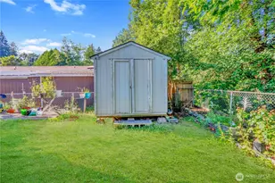 1298 NE Steele Creek Dr, Bremerton, WA 98311 - Photo 17