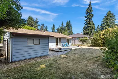 18042 10th Avenue NE, Shoreline, WA 98155 - Photo 13