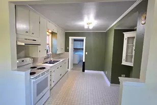 14337 Burke Ave N, Seattle, WA 98133 - Photo 3