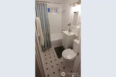 303 N 64th Street, Seattle, WA 98103 - Photo 21