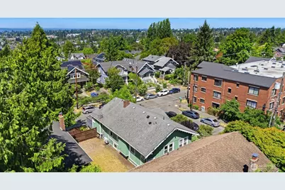 303 N 64th Street, Seattle, WA 98103 - Photo 23