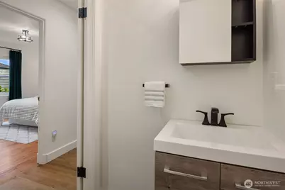 10945 Forest Avenue S, Seattle, WA 98178 - Photo 15