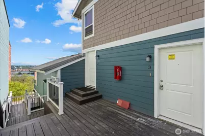 216 Broadway #3, Tacoma, WA 98402 - Photo 1