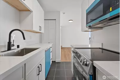 216 Broadway #3, Tacoma, WA 98402 - Photo 7