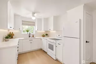 3033 31st Ave W, Seattle, WA 98199 - Photo 3