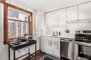 3033 31st Ave W, Seattle, WA 98199 - Photo 15