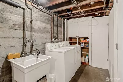 3033 31st Avenue W, Seattle, WA 98199 - Photo 23