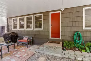 3033 31st Ave W, Seattle, WA 98199 - Photo 9