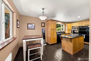 33217 Mt Tahoma Canyon Rd E, Ashford, WA 98304 - Photo 13