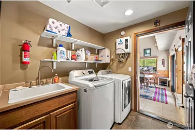 33217 Mount Tahoma Canyon Road E, Ashford, WA 98304 - Photo 21