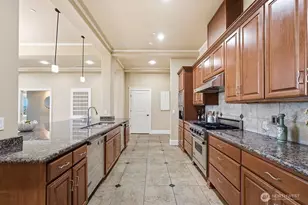 207 Broadway, Tacoma, WA 98402 - Photo 11