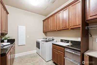 207 Broadway #200, Tacoma, WA 98402 - Photo 33