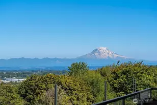 207 Broadway, Tacoma, WA 98402 - Photo 3