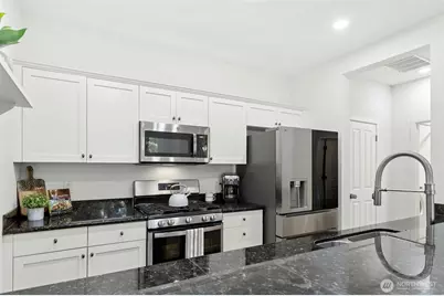 23912 SE 7th St, Sammamish, WA 98074 - Photo 9