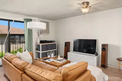3009 3rd Avenue W #6, Seattle, WA 98119 - Photo 11