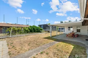 1718 G St SE, Auburn, WA 98002 - Photo 5